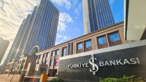 İş Bankası En Az Lise Mezunu Nakit İkmal Görevlisi Alımı Yapacağını Duyurdu