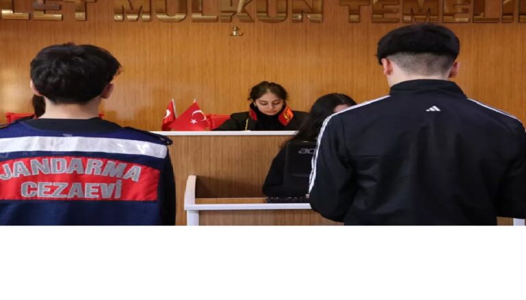 Adalet Bakanlığı’ndan Sürpriz Düzenleme: Lise Mezunlarına Katiplik Yolu Açıldı!